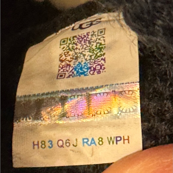 UGG Classic Mini Black Knit Boots - Picture 16 of 16